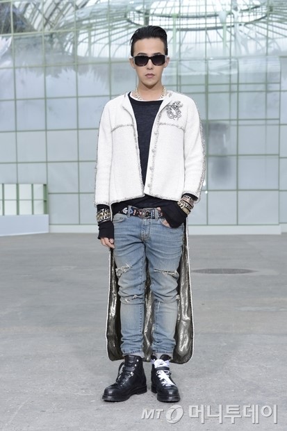 YG LIFE – G－DRAGON、シャネルコレクションのショーに参加…人