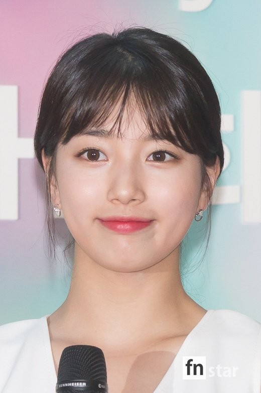 더쿠 - ‘리얼’ 수지, 파격 카메오...섹시 문신女로 등장