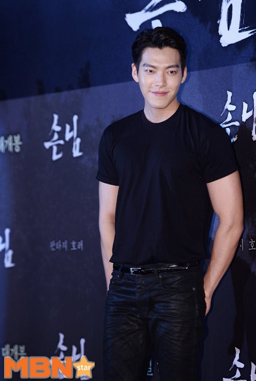 오늘 손님 시사회 김우빈 - 인스티즈(instiz) 인티포털 오늘 손님 시사회 김우빈