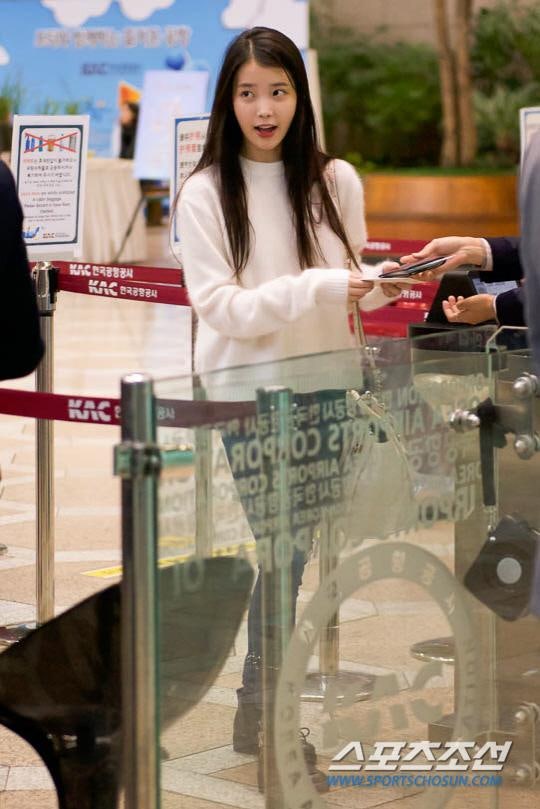 천사같은 순백의 아름다움을 가진 오늘자 아이유 | 인스티즈