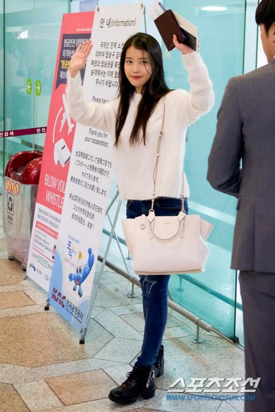 천사같은 순백의 아름다움을 가진 오늘자 아이유 | 인스티즈