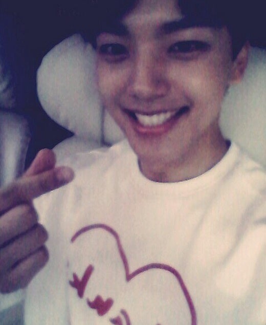 "진구오빠 인스타 개설 하셨다"…여진구, 심쿵 하트 셀카 | 인스티즈