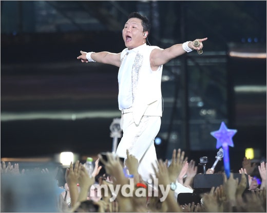 YG "싸이, 자이언티 콘서트 게스트 자진 출연 결정" [공식] | 인스티즈