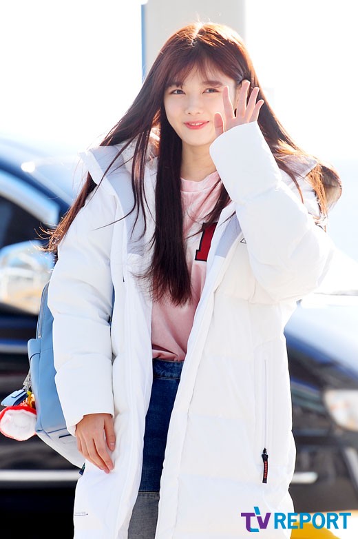 오늘자 김유정 인천공항 (상큼 주의) | 인스티즈