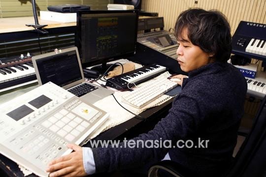 이민수 작곡가, 파격과 대중성 사이 (인터뷰) | 인스티즈