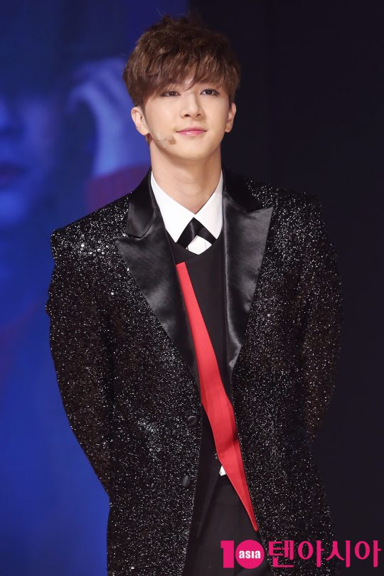 오늘자 쇼케이스 기사 사진에서도 살아남은 천둥.jpg | 인스티즈