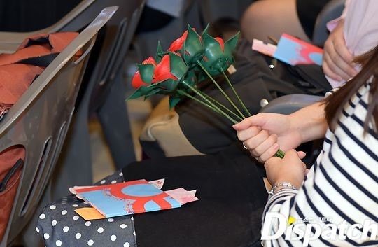 [스타캐스트] “여자가 더 반했다” …레드벨벳, 여덕몰이 현장 | 인스티즈