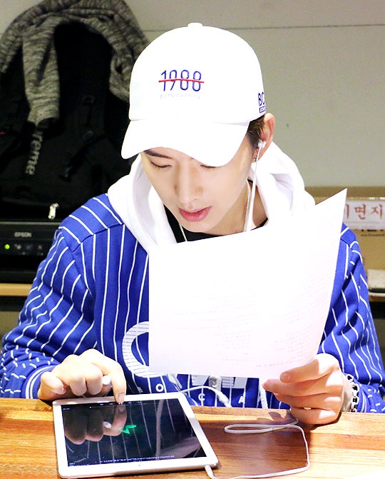 [스타캐스트] 몬스타엑스 앨범 녹음 현장 최초 공개! | 인스티즈