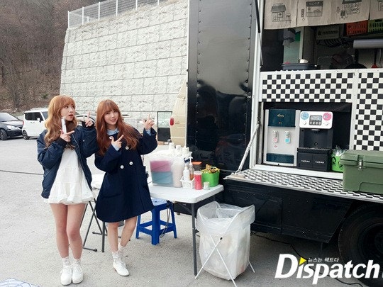 [스타캐스트] "휴대폰을 털어라"...러블리즈, 운명의 컴백셀카 | 인스티즈