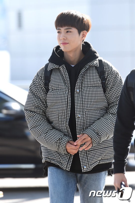 오늘자 박보검 공항사진 | 인스티즈