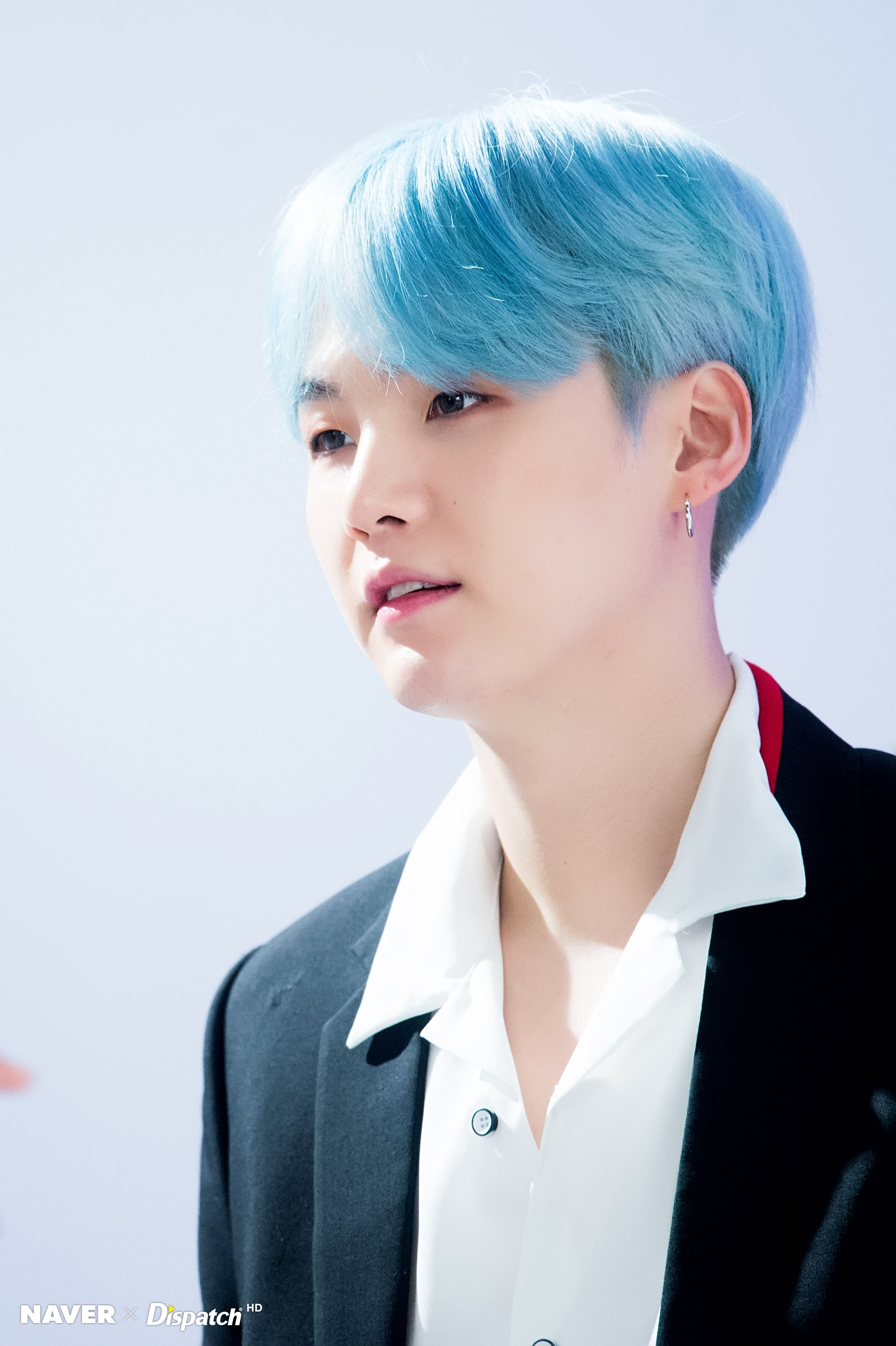 171010 Naver X Dispatch Dna Mv Shooting Hd Photos Updated Bangtan It was released on september 18, 2017, serves as the title track and appears as the second track for their fifth mini album love yourself: reddit