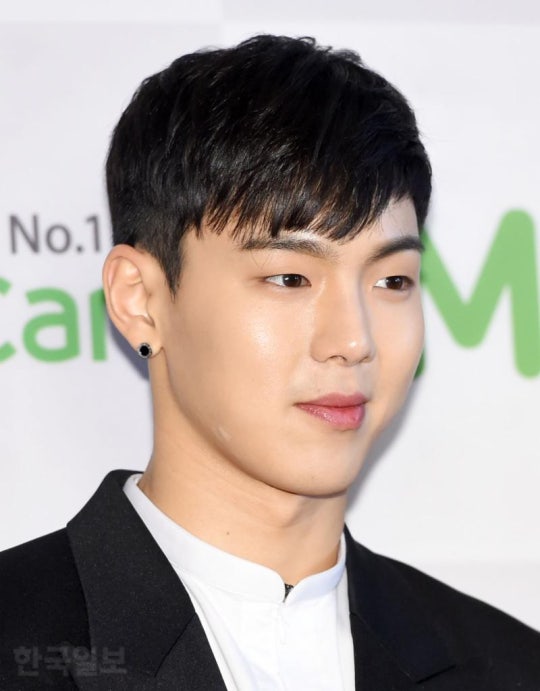 오늘자 퍼스트브랜드대상 몬스타엑스.jpg | 인스티즈